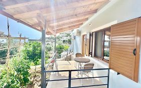 Coral Guesthouse Sarande