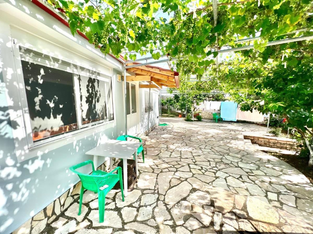 Coral Guesthouse Saranda Zewnętrze zdjęcie