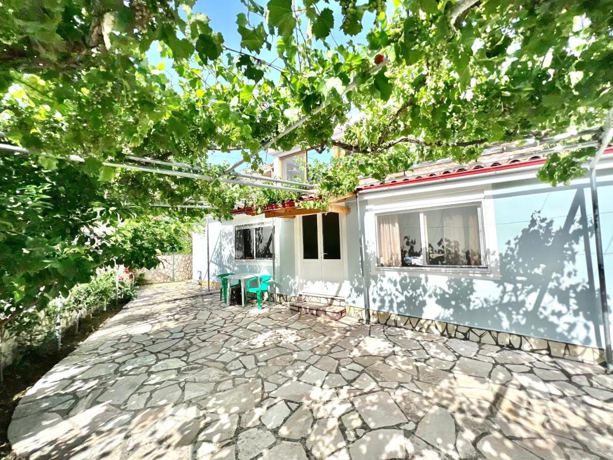 Coral Guesthouse Saranda Zewnętrze zdjęcie